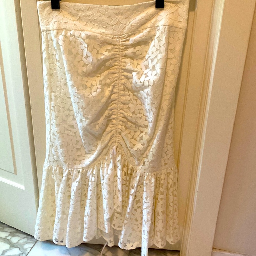 Milly lace knee length skirt